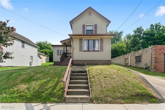 160 State St, Struthers, OH 44471