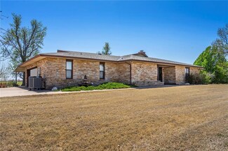 6720 W Tecumseh Rd, Norman, OK 73072
