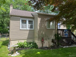 70 Norway Ln Extension, South Plainfield, NJ 07080