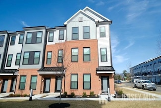 101 Peyton Place Unit 135, New Brunswick, NJ 08901