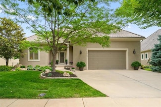 9917 Fountain Cir, Lenexa, KS 66220