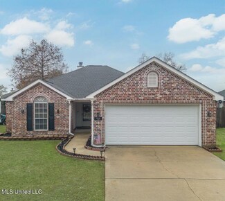 7305 Falcon Cir, Ocean Springs, MS 39564