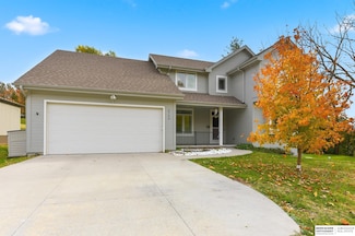 4702 Lakewood Dr, Blair, NE 68008