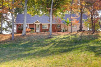 125 Holliday Dr, Maryville, TN 37804