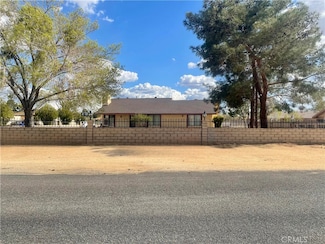 18891 Shoshonee Rd, Apple Valley, CA 92307