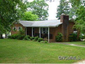 4 Rosscraggon Rd, Asheville, NC 28803