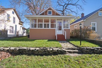 103 Ridge St, Jackson, MI 49203
