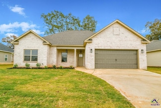 109 Early Dr, Byron, GA 31008