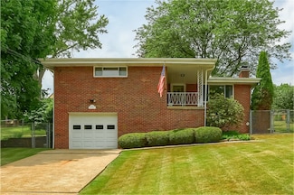 438 Wyndhurst Dr, Coraopolis, PA 15108