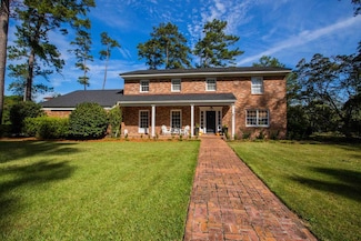 102 E Pastime Dr, Thomasville, GA 31792