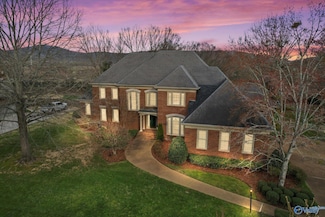 5017 Wainwright Ave SE, Huntsville, AL 35802