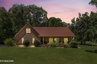 1750 Breezie Point Ln, Dandridge, TN 37725