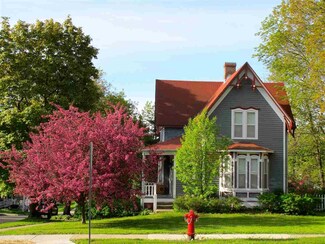 402 Doty St, Mineral Point, WI 53565