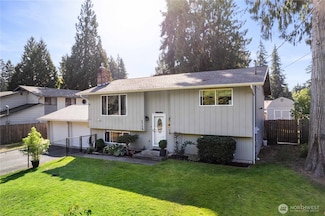 2709 Vacation Dr SW, Olympia, WA 98512