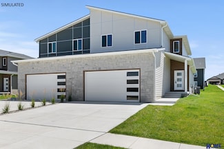 10639 Shore Front Dr, Lincoln, NE 68527