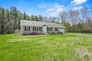 9 Railroad Ave, Douglas, MA 01516