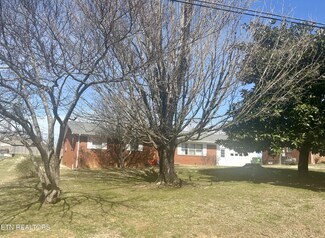 405 Greenhill Dr, Maryville, TN 37804