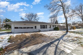 805 Hillcrest Dr, Montgomery, MN 56069