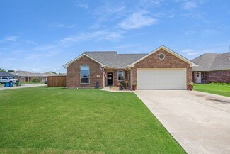524 Harris St, Gunter, TX 75058