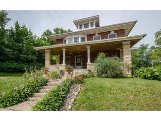 300 S Booth St, Anamosa, IA 52205