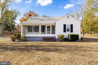 1132 N Valley Ave, Vineland, NJ 08360
