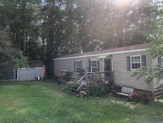 18 Breezy Acres Mobile Home Park, Epsom, NH 03234
