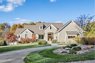 2415 Woodrick Hills Dr NE, Ada, MI 49301