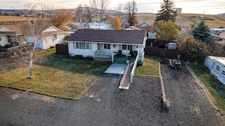 1225 B St, Fossil, OR 97830