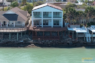 618 N Shore Dr, Port Isabel, TX 78578