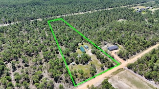 215 Pine Ln, Freeport, FL 32439