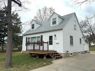 400 SW 24th St, Topeka, KS 66611