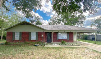 21846 Mahan Dr, Robertsdale, AL 36567