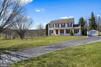 31 Hillbrook Dr, Honey Brook, PA 19344