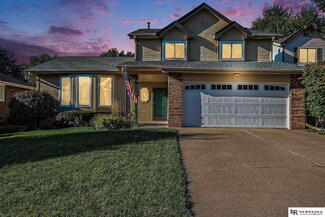 16824 M Cir, Omaha, NE 68135