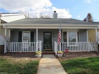 814 Guilford College Rd Unit 139, Greensboro, NC 27409