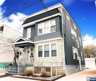 490 S 20th St, Newark, NJ 07103