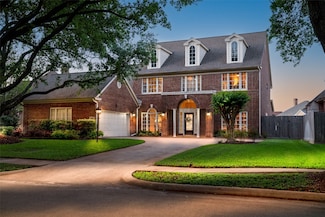 207 Kingfisher Dr, Sugar Land, TX 77478