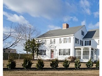 200 Dover Point Rd, Dover, NH 03820