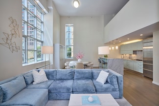 310 E 53rd St Unit 2-3D, New York, NY 10022