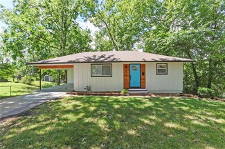110 N Crescent Ave, Independence, MO 64053