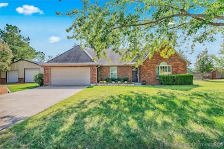 21562 E 103rd St S, Broken Arrow, OK 74014