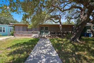 1908 Glass Ave, Rockport, TX 78382