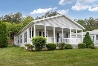 55 Willow Bend Blvd, Plymouth, MA 02360