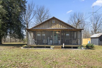 7497 Topsy Rd, Waynesboro, TN 38485
