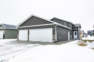 6746 69th Ave S, Horace, ND 58047