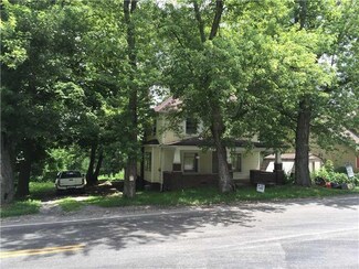 3378 Old Darlington Rd, Darlington, PA 16115