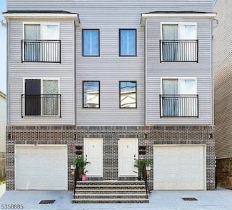 316 W Runyon St, Newark, NJ 07108
