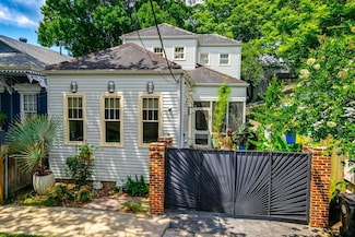 1126 Toledano St, New Orleans, LA 70115