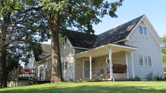 211 W Jackson St, Galveston, IN 46932