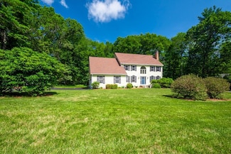 124 Mastro Dr, Franklin, MA 02038